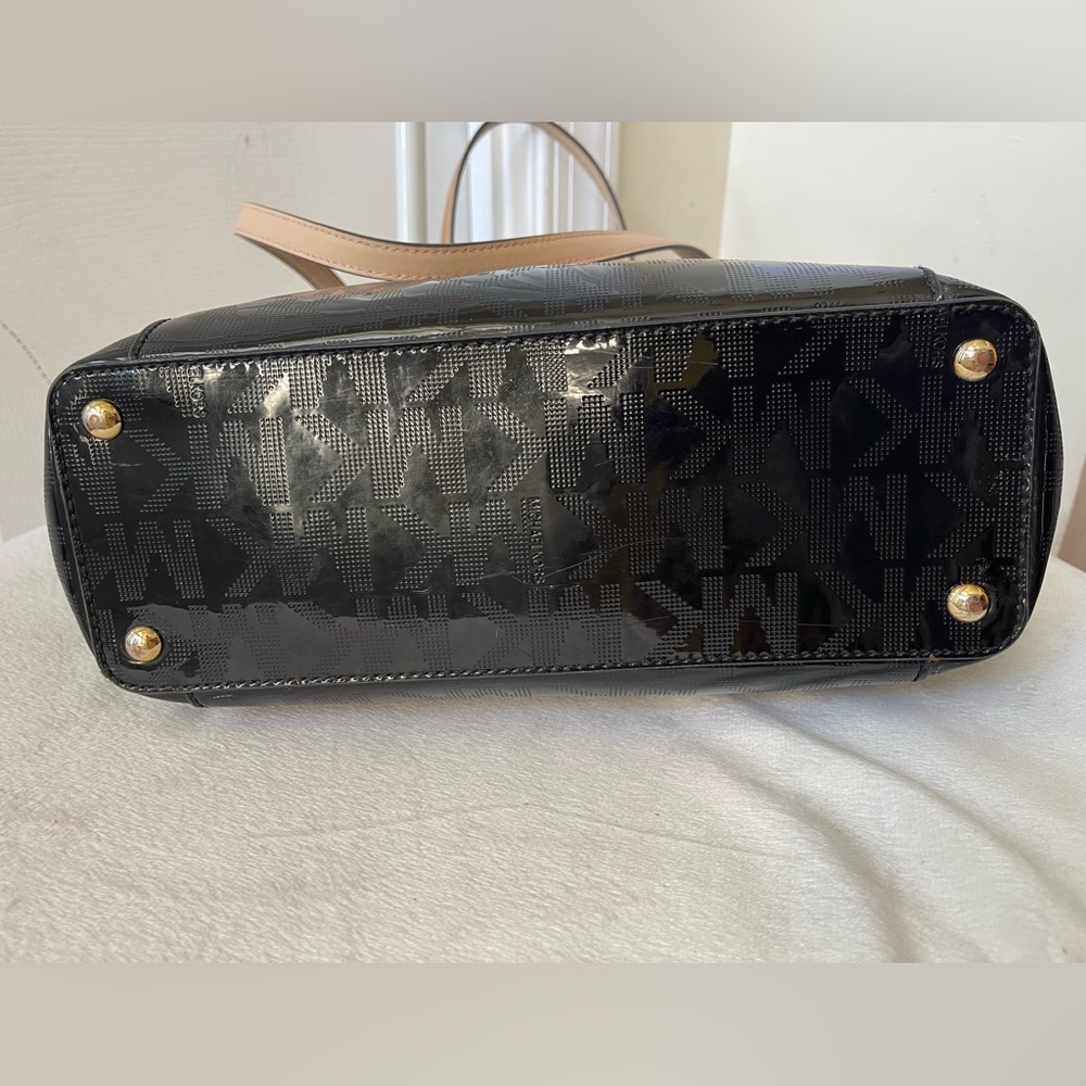 Michael Kors shoulder bag EUC - Picture 6 of 10